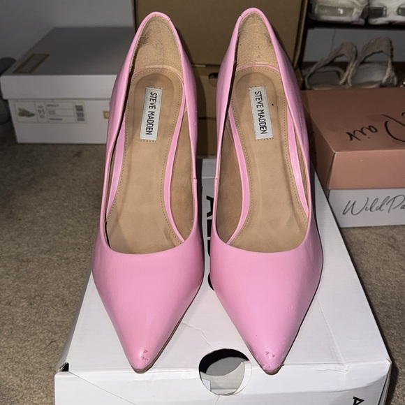 Heels - Picture 3 of 3